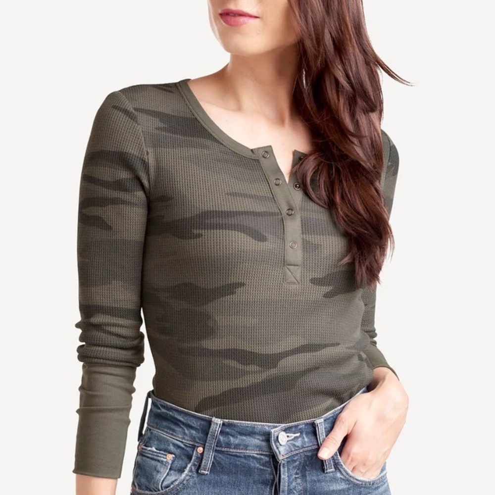 Splendid Camo Forever Henley